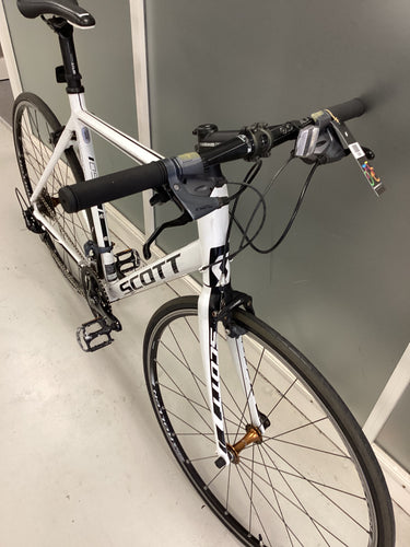 Scott Speedster Bike -  56cm - Flat Bar Commuter, Colour: Black, White
